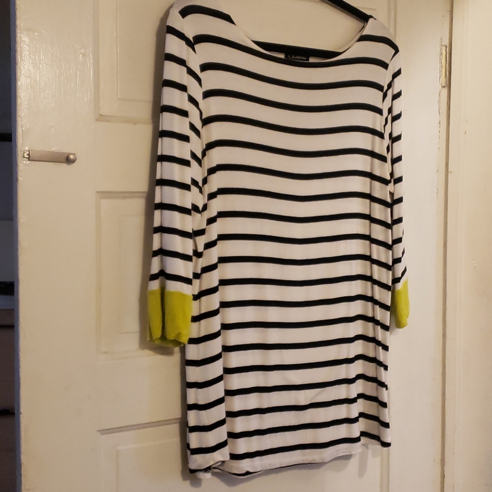 Striped 3/4 sleeve top